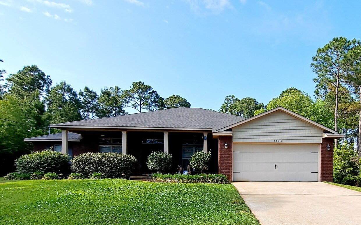Foto principal - 6658 Redfield St