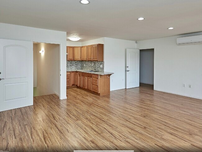 Building Photo - 5169 W Washington Blvd