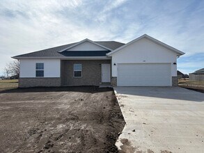 Building Photo - 1310 E 476 Rd