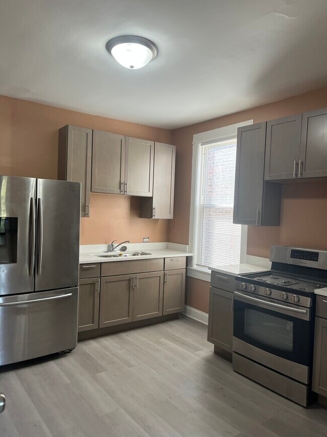 Foto del edificio - 730 N Spaulding Ave