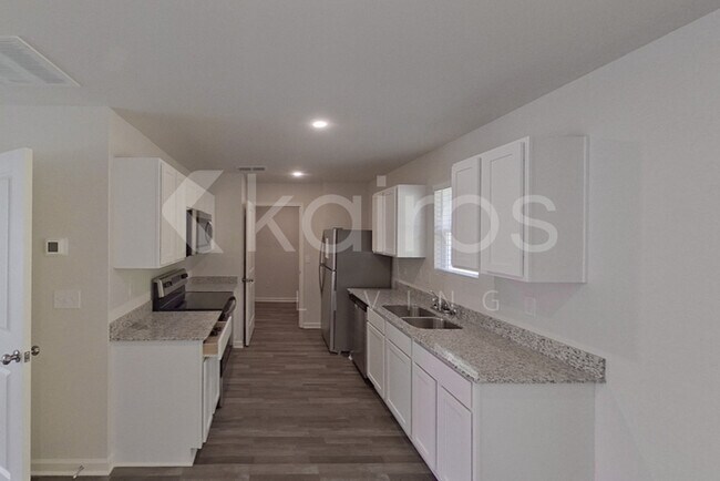 Foto del edificio - 233 Topaz Ln