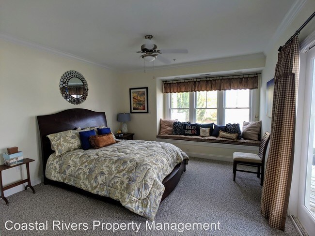 Building Photo - 2 br, 2.5 bath House - 2102 Day Beacon Dr