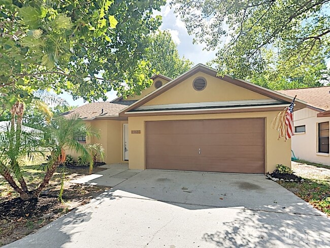 Building Photo - 10827 Claymont Dr
