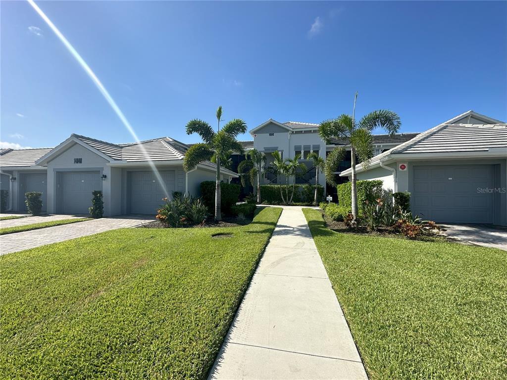 Primary Photo - 14040 Heritage Landing Blvd