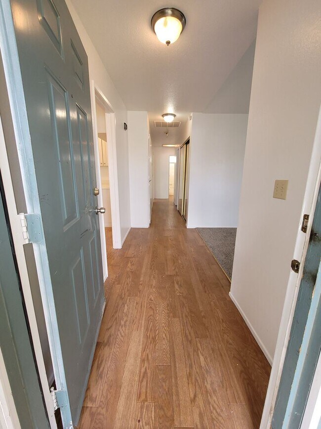 Building Photo - 3 br, 2 bath House - 2895 Azevedo Drive
