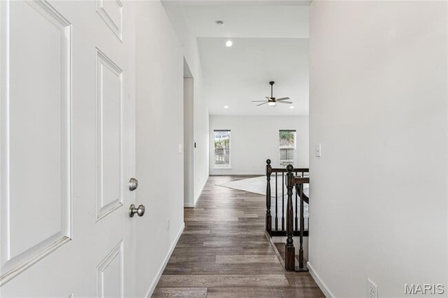 Foto del edificio - 168 Hidden Bluffs Dr