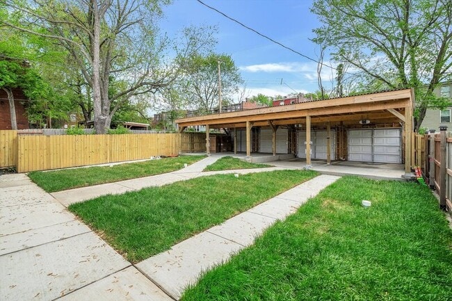 Foto del edificio - 3324 Michigan Ave