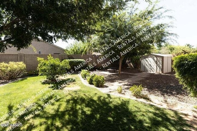 Building Photo - 351 N Nash Way