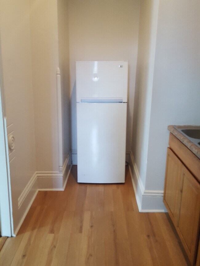 kitchen - 811 Pearl St