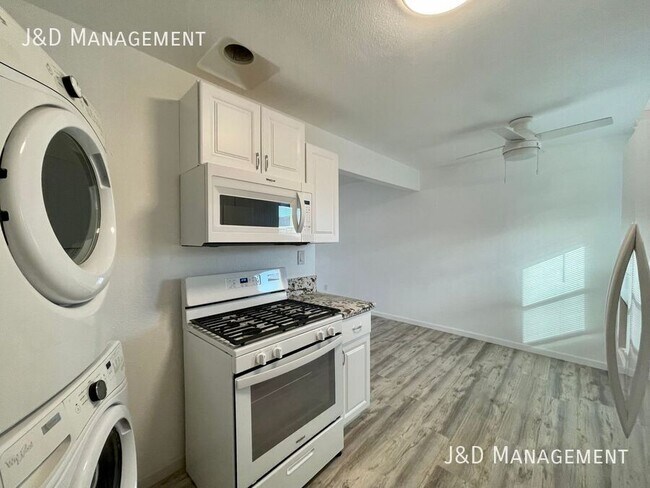Foto del edificio - Gorgeous Duplex in City Heights!