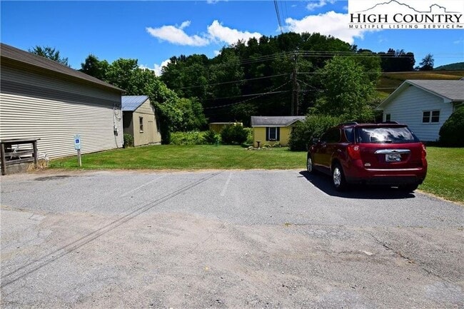 Building Photo - 5012 US Highway 421 N