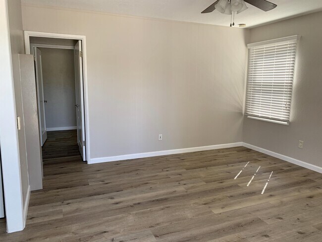 Building Photo - 3753 Mississippi St