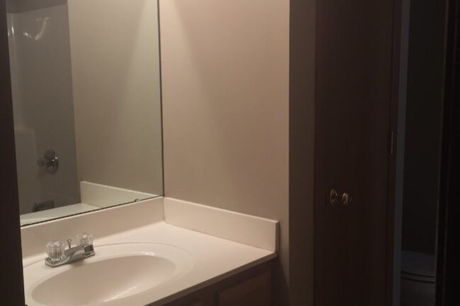 Foto del edificio - 2100 Bridgewater Cir
