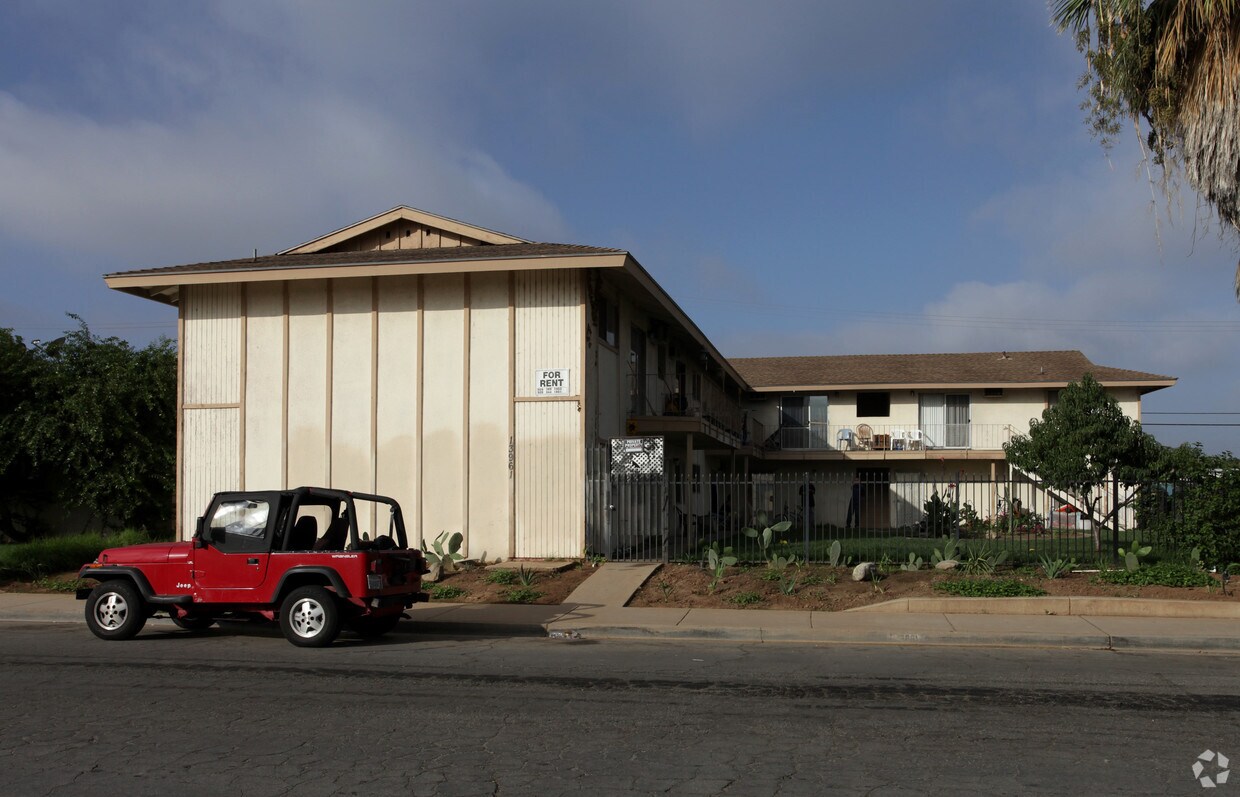 Primary Photo - 13961 Courage St