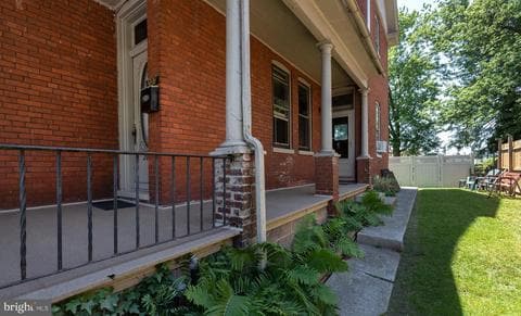 Building Photo - 207 N Catherine St