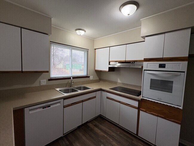 Foto del edificio - 8352 Galloway Dr