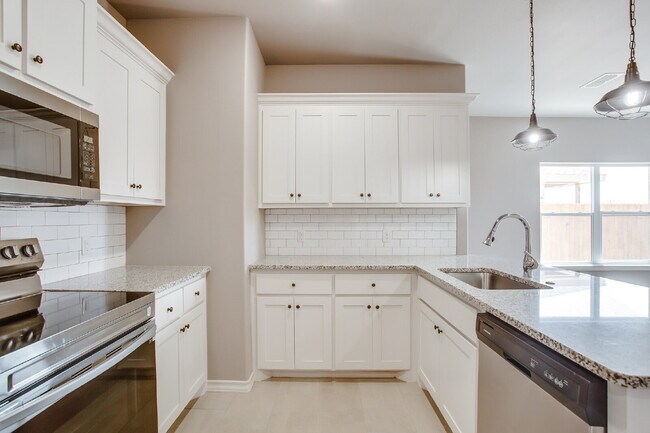 Foto del edificio - 3/2/2 duplex located in Highland Heights!!