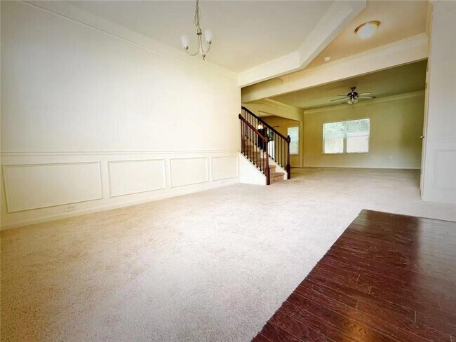 Foto del edificio - 527 Pine Ln