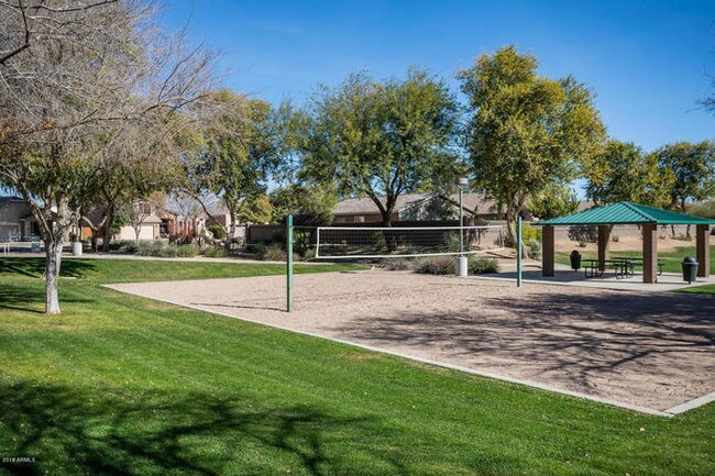 Building Photo - 3 Bedroom with Pool in Chaparral Estates