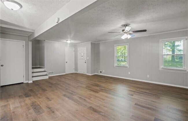 Building Photo - 703 Navaho Ct
