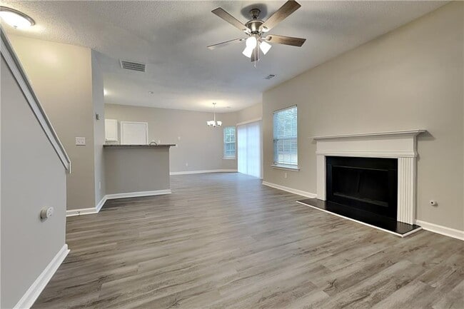 Building Photo - 2075 Beckenham Pl