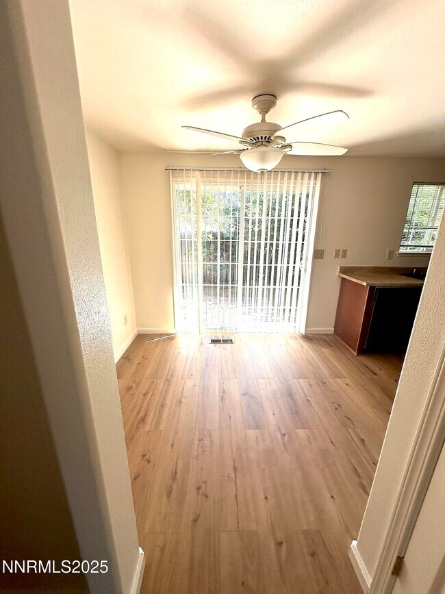 Foto del edificio - 1501 Gault Way