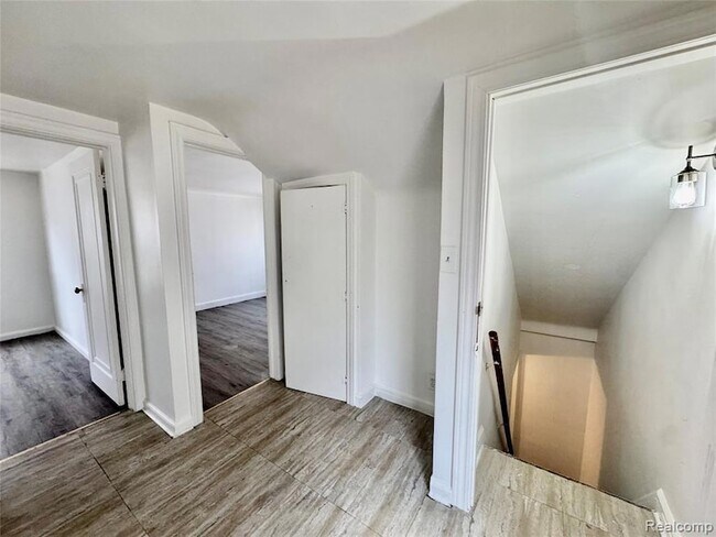 Foto del edificio - 15030 Rossini Dr