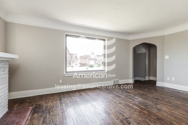 Foto del edificio - 6155 Yorkshire Rd