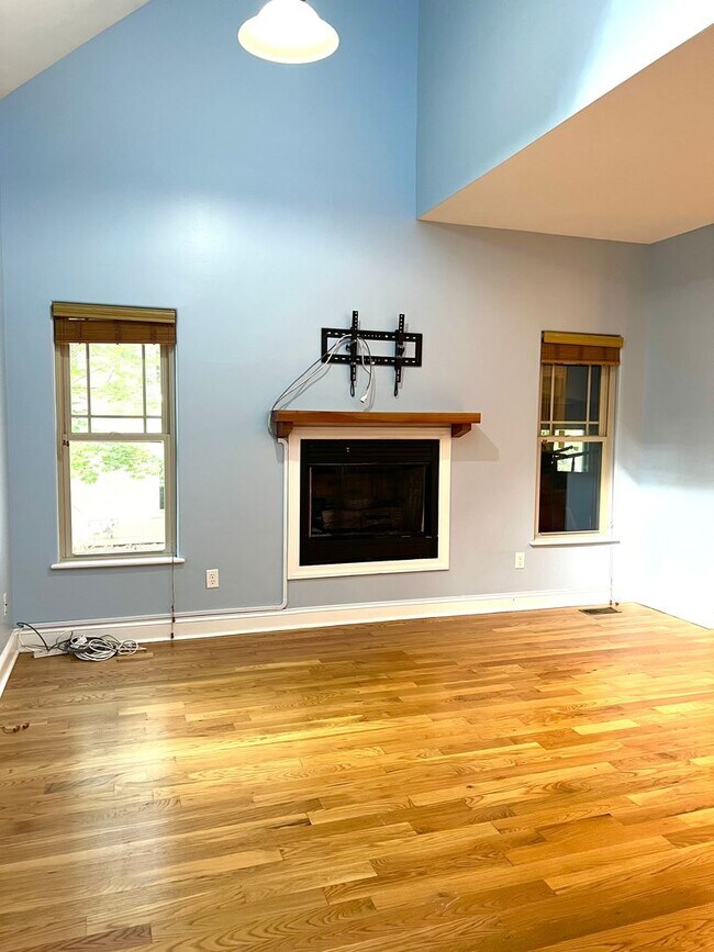 Foto del edificio - Wonderful bungalow in the 5 Points area. Close to Downtown Asheville! Working Solar for Electric!