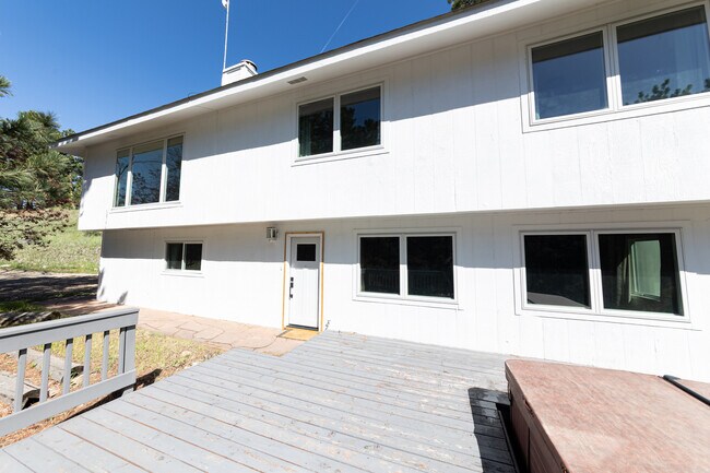 Foto del edificio - 254 Broken Fence Rd
