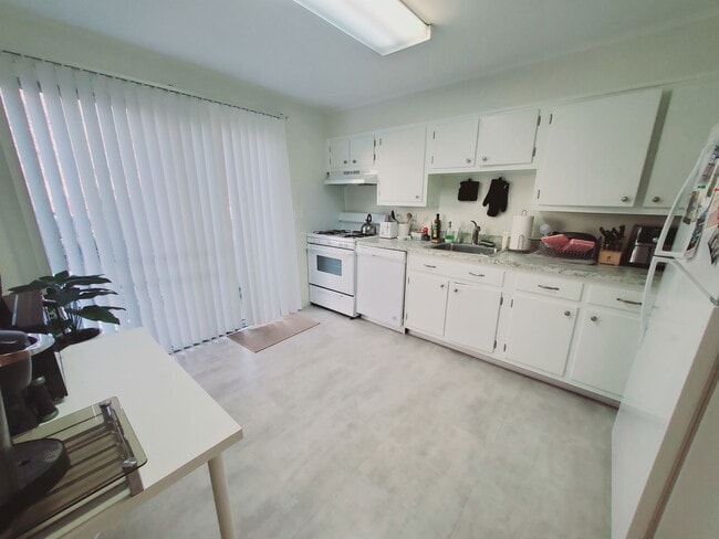 Photo - 11 Elmwood St House