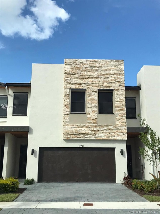 Foto principal - 10481 NW 81st Terrace