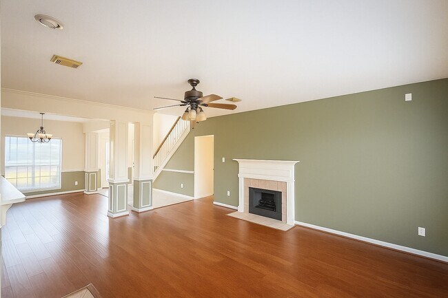 Foto del edificio - 6218 Paddle Wheel Dr