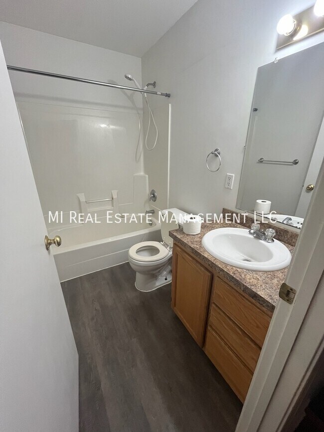 Foto del edificio - 863 Sharon Rd