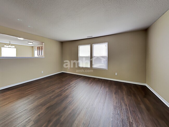 Foto del edificio - 502 Bourneside Dr