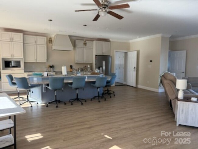 Foto del edificio - 4897 Kiser Island Rd