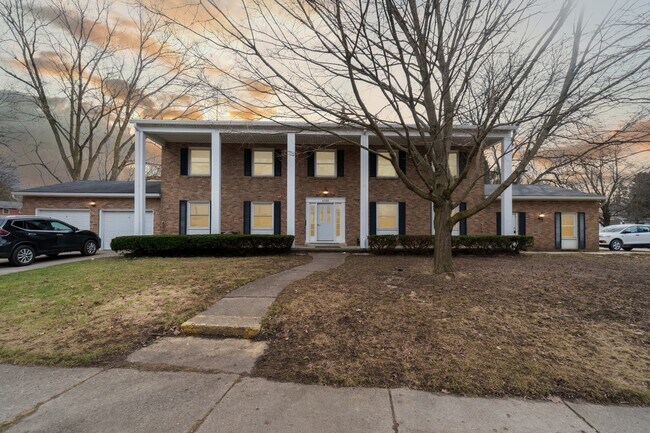 Building Photo - 6150 Birch Row Dr