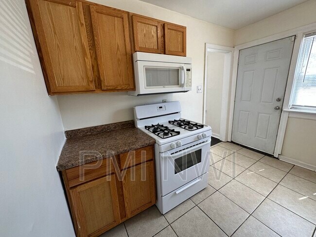 Foto del edificio - 7238 Columbia Ave
