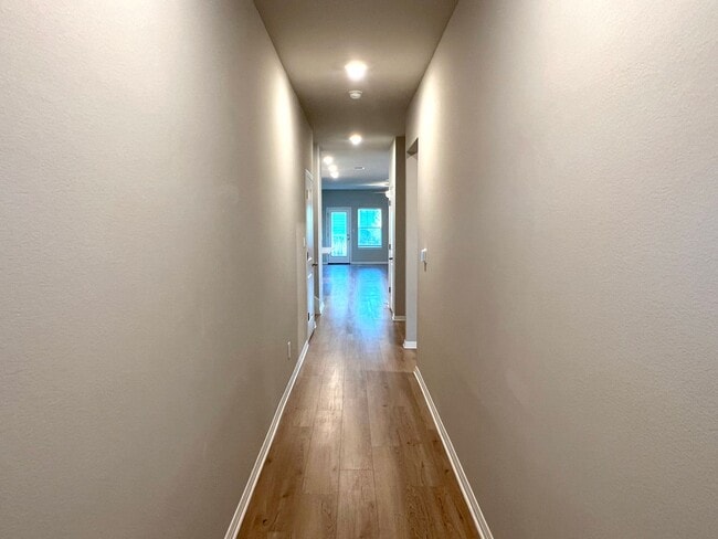 Building Photo - Two Story 5 bedrooms and 3 bath home for rent, Solar Panels, EV Charge Ready, in a quiet neighbor...