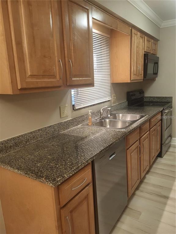 Foto del edificio - 3360 S Osprey Ave