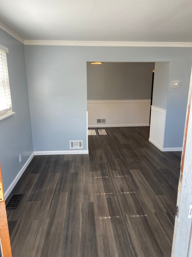 Foto del edificio - 5301 Hunter Ave
