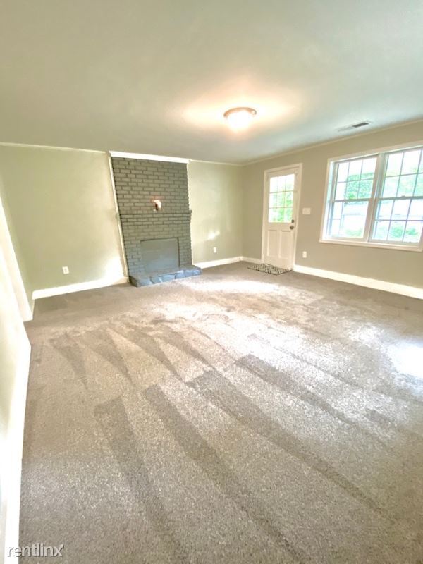 Building Photo - 3 br, 1 bath House - 6093 Mulberry St Ext