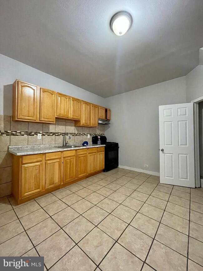 Foto del edificio - 408 W Ruscomb St