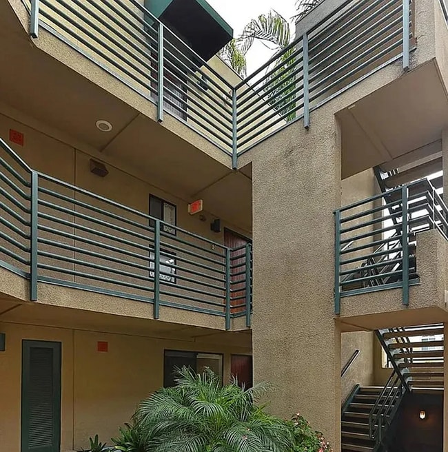 Building Photo - 8132 Camino del Sol