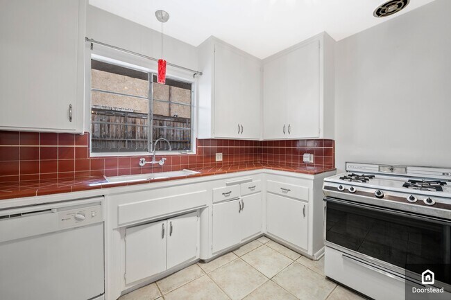 Foto del edificio - 10823 Whipple St