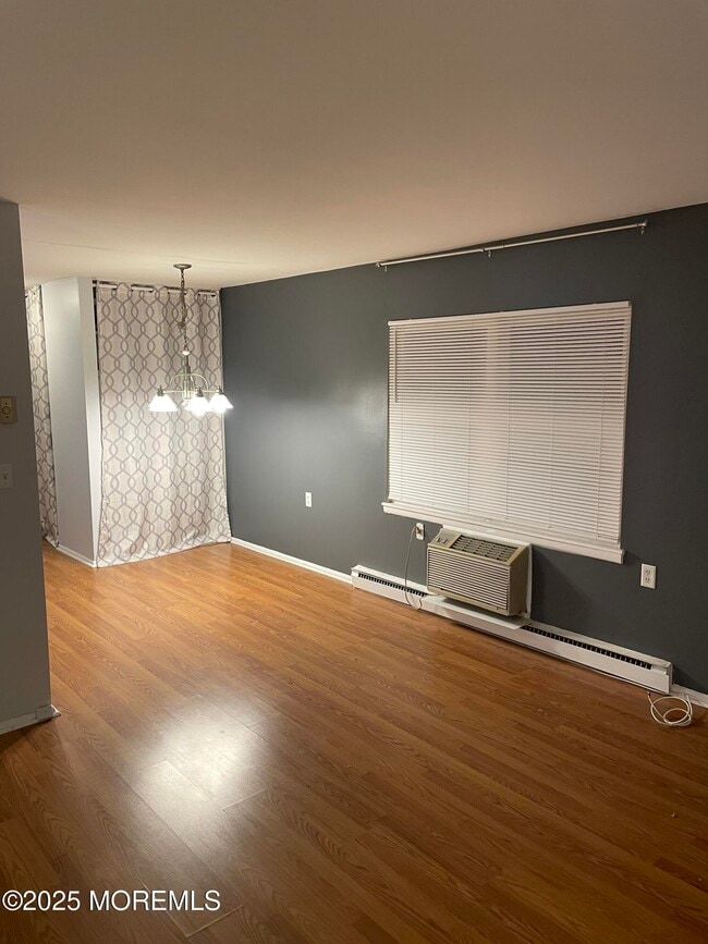 Foto del edificio - 469D Thornbury Ct