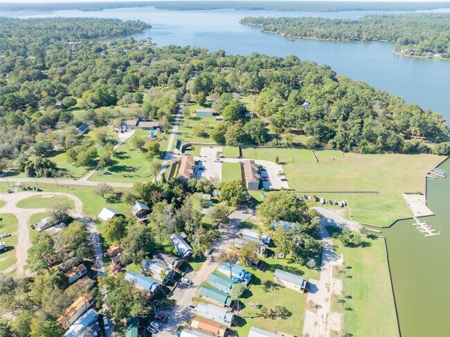 Foto del edificio - 13165 Snow Ln