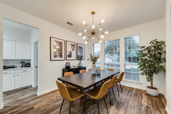 Building Photo - 3933 Wisteria Ln