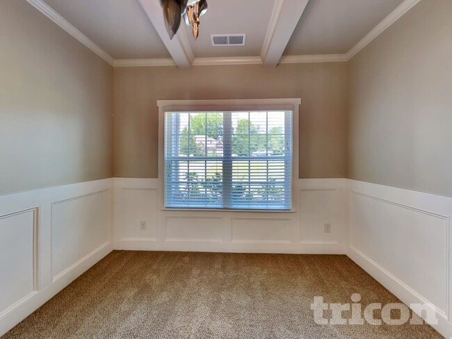 Building Photo - 301 Scenic View Ln