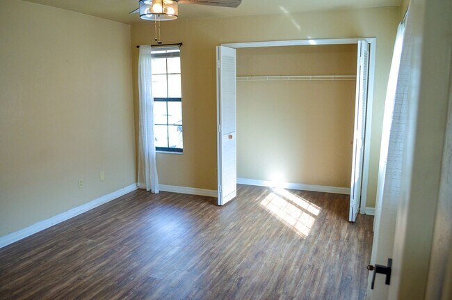 Foto del edificio - ONE MONTH FREE! Rockwood Villas 3 bedroom ...